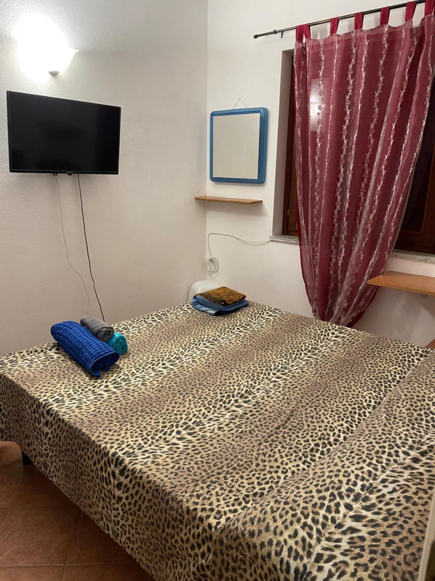 Airport25Minwalk-Bigpoolopentill15Septemberlive-Late-Checkin-Free-From 7-Till9Pm-After 9Pm Extracharge-Topay-Included-Economic-Shuttle-Late Check Out-Assistance To-Rentcar&Save Money During Journey 5Minbywalktoccenter2Mbywalktotouristicport5Minbywalk Olbia Ngoại thất bức ảnh